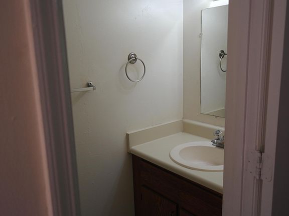 4th image of 1960 Village Pkwy SE