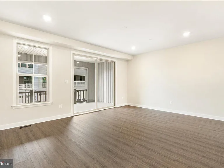 10132 Lake Linganore Blvd — Photo 17