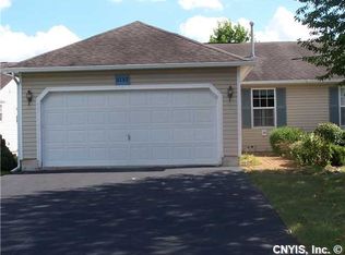 5132 Black Hawk Cir, Liverpool, NY 13088
