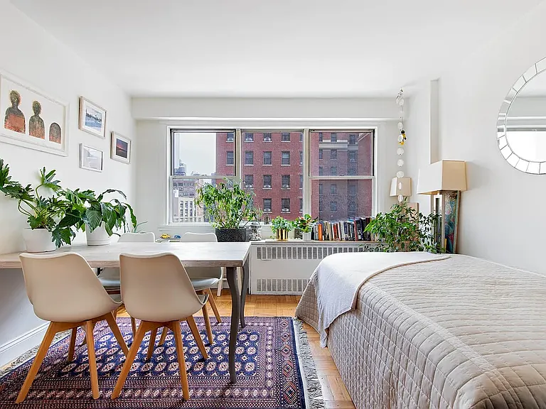 430 W 34th St #14H — Photo 1