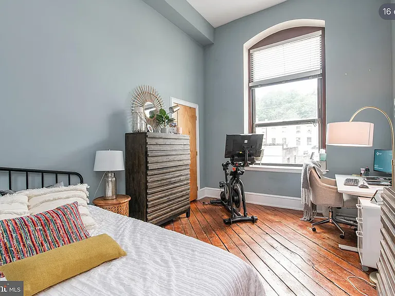 219 Krams Ave #B1 — Photo 6