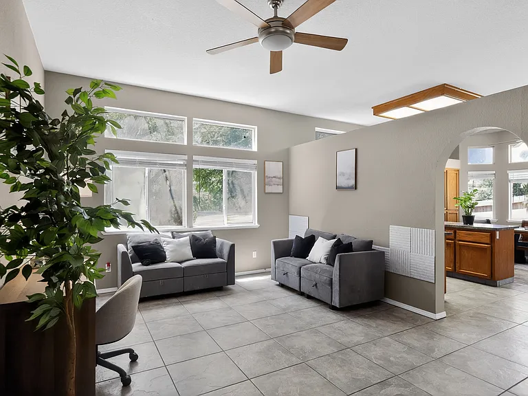 680 Canyon Creek Way — Photo 14