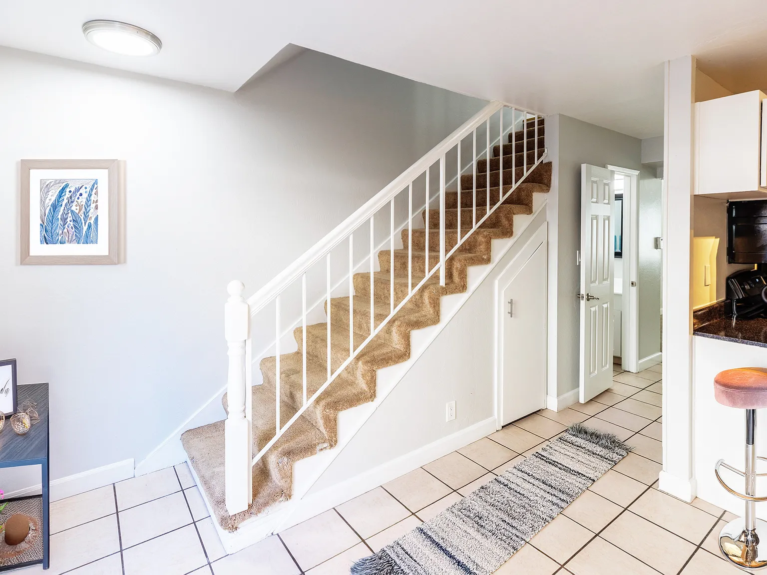 Whitman Villa Townhomes — Photo 3