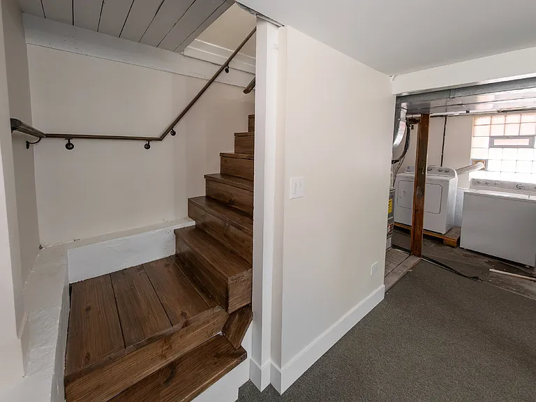 3233 W Berteau Ave — Photo 16