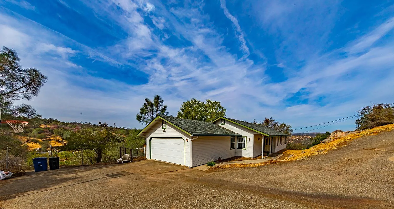 31180 Brave Eagle Ct photo 1