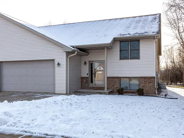 1523 Harrison St, Kaukauna, WI 54130