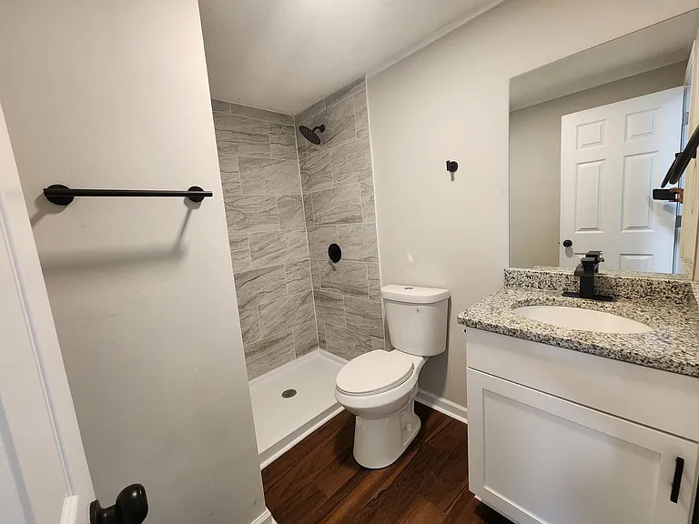 4118 Fairview Dr — Photo 8