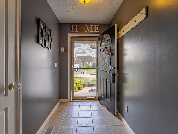 5th image of 4514 Erinwood Ct