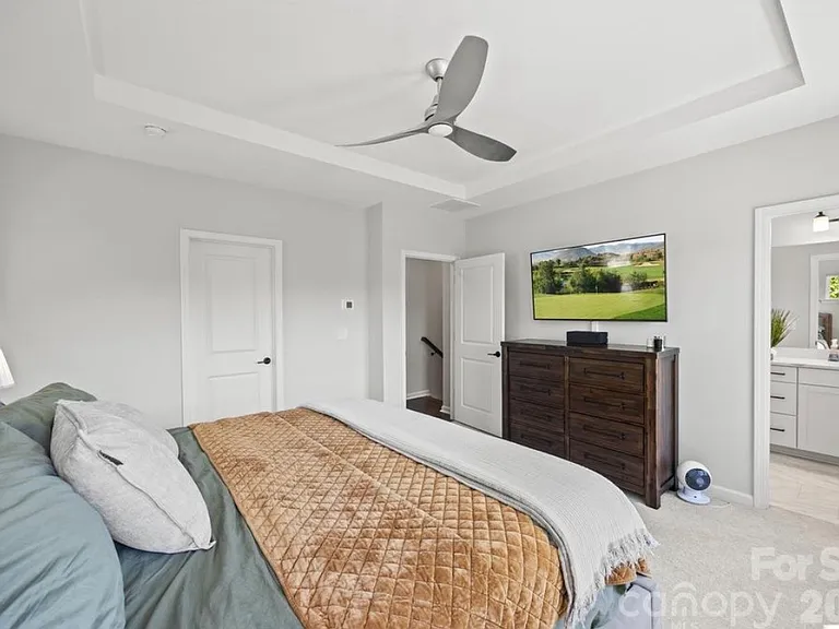 424 Catawba Ave — Photo 13