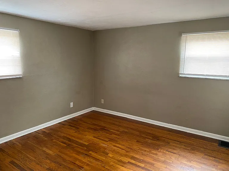 4046-4048 Halsey Pl — Photo 14