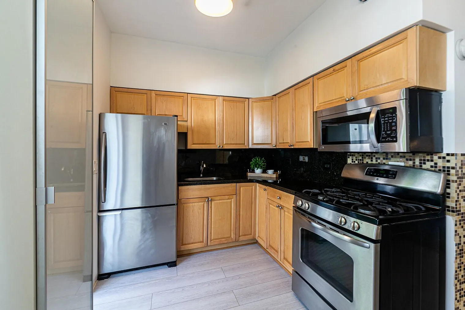 4 bed, 3.0 bath, 1754 sqft, $18,836 — Photo 4