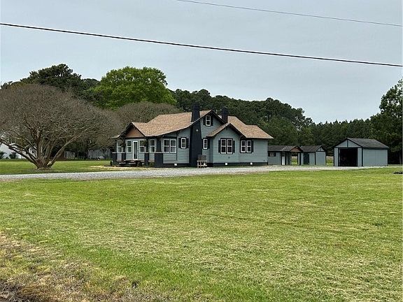 3rd image of 1165 Circle Dr