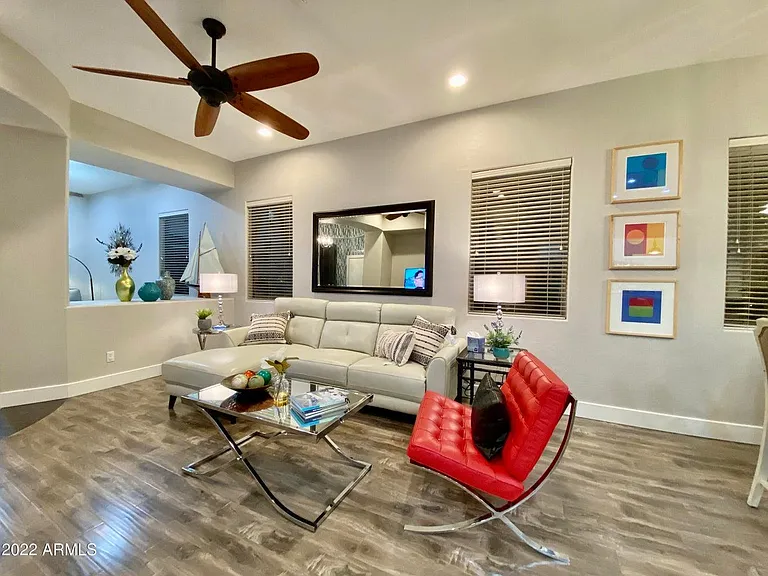 2042 W Periwinkle Way — Photo 6