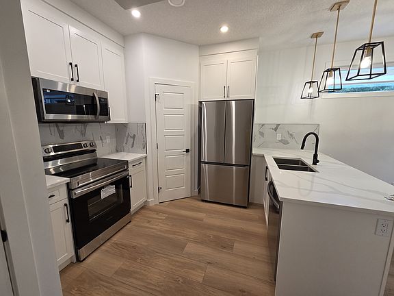 5th image of 11521 67th St NW
