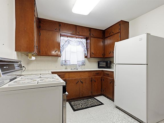 5th image of 5707 Waltrip St