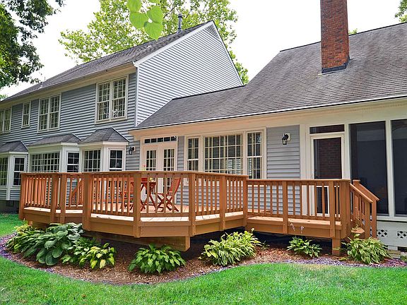 Expansive Rear Deck