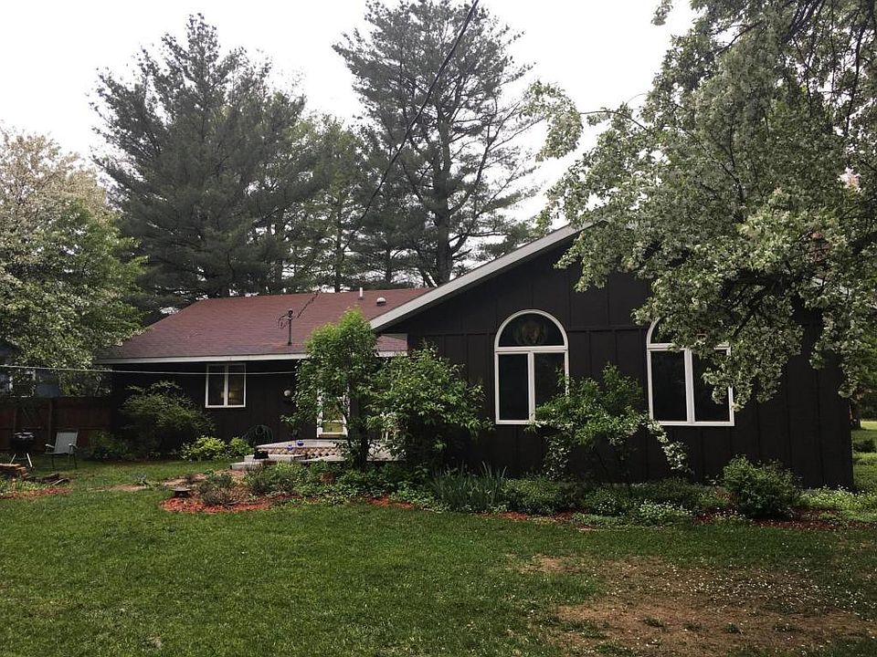 1st image of 727 Pine Briar Ln