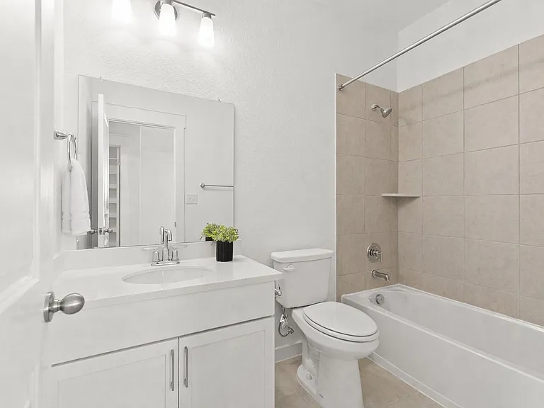 108 Hartson Dr — Photo 24