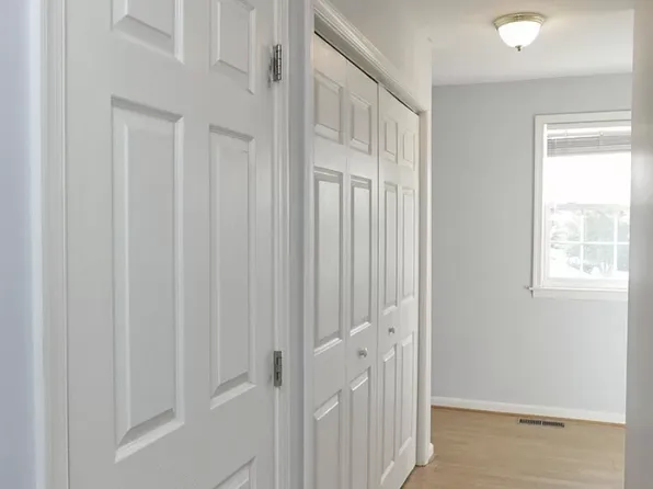 15156 Hughesville Manor Dr, Hughesville, MD 20637