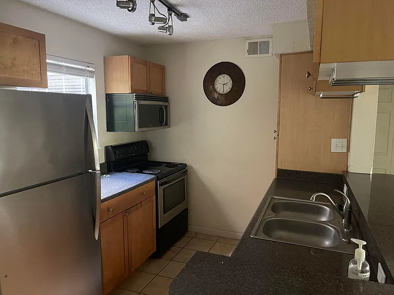 2500 Winding Creek Blvd #C103 — Photo 22