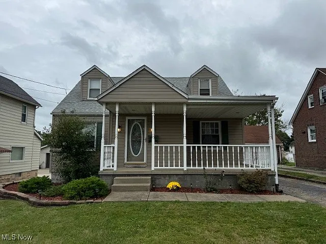 520 8th St photo 1