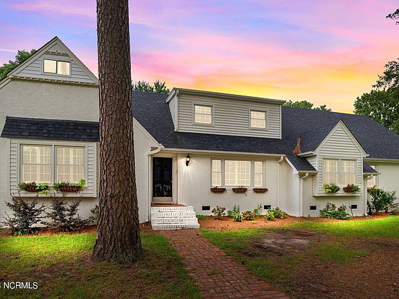 5th image of 104 Lord Ashley Drive