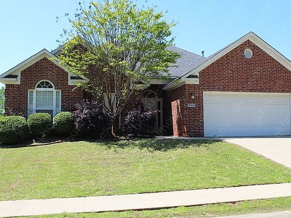 3rd image of 3511 Longmeadow Dr