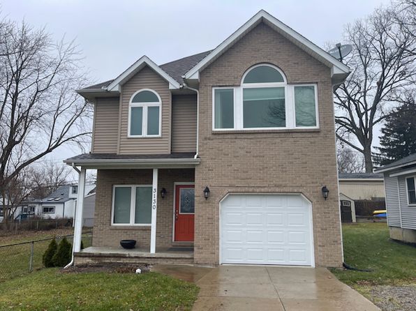 3130 Kenrick St, Keego Harbor, MI 48320