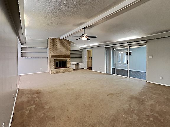 3rd image of 2727 Forest Grove Dr