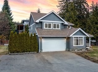 7443 Dogwood St, Pemberton, BC V0N 2L0