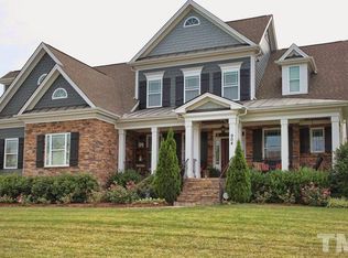 904 Queensdale Dr, Cary, NC 27519