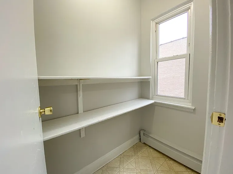 450 Barbour St — Photo 30