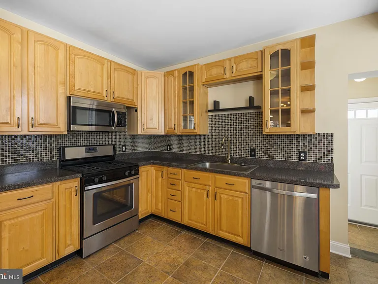 635 S Fagley St — Photo 13