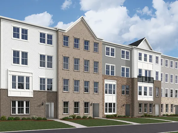 9676 Swallowtail Ln, Manassas, VA 20110