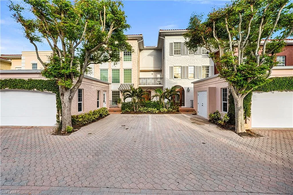 4000 Gulf Shore Blvd N — Photo 3