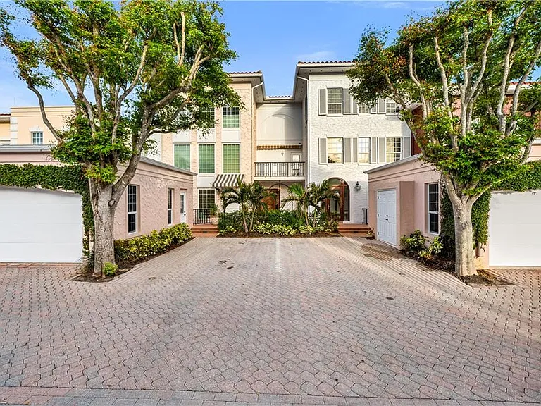 4000 Gulf Shore Blvd N #1400 — Photo 3