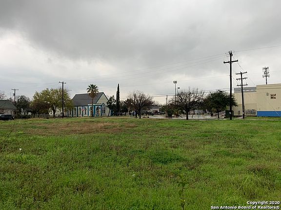 2nd image of 2607 W Houston St