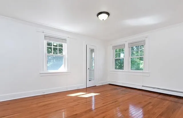8 Laurel Ave — Photo 15