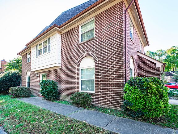 5th image of 936 Poquoson Cir