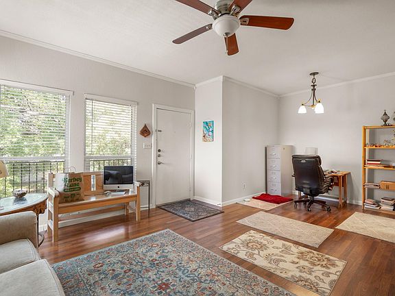 5th image of 1509 W 39th 1/2 St #208