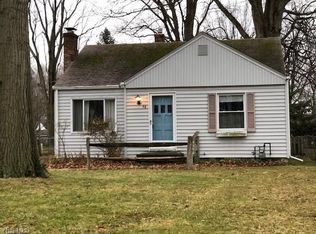 88 E Shore Blvd, Timberlake, OH 44095