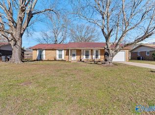 1312 Count Mallard Dr SE, Decatur, AL 35601