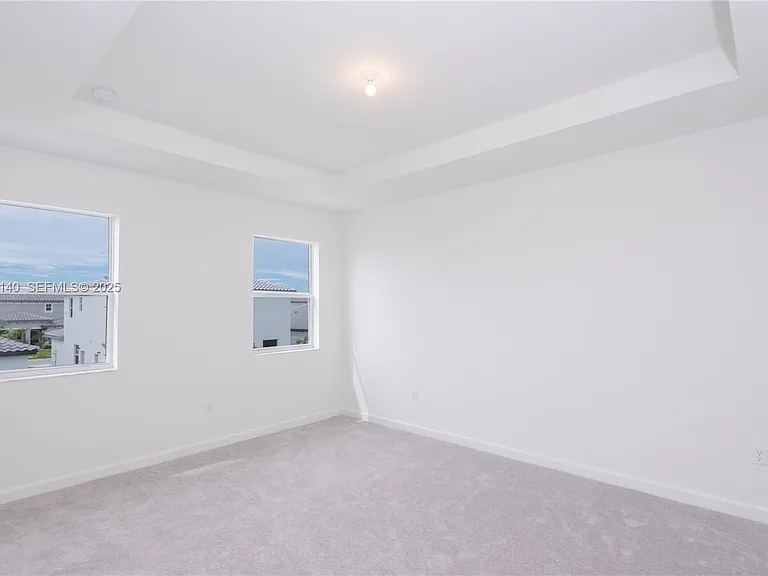 2636 SE 8th Ct — Photo 4