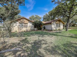 210 Oak Wood Rd, Kerrville, TX 78028