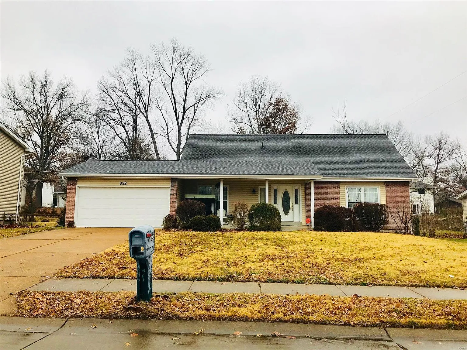 332 Whitehall Dr photo 1