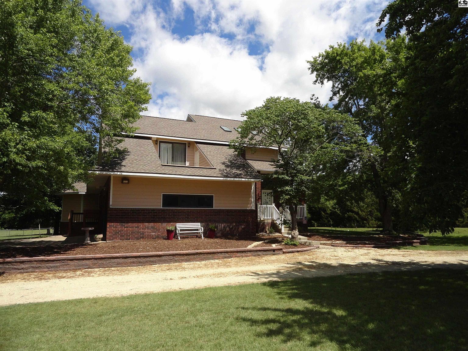 1350 W 1st St, Mcpherson, KS 67460 MLS 49008 Zillow