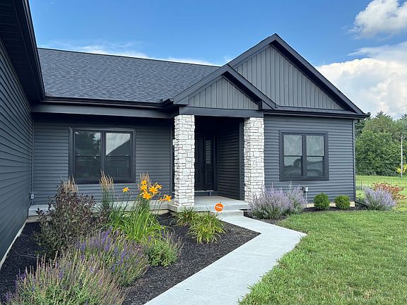 3rd image of 606 Beacon Hill Cir