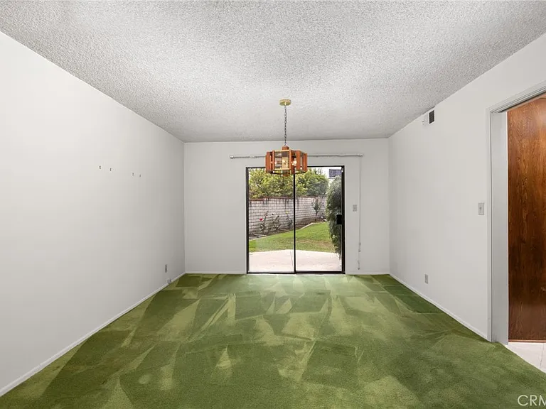 5 Carol Pine Ln — Photo 12