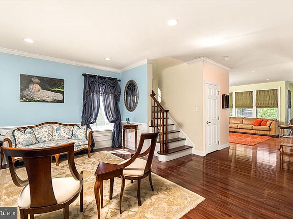 4th image of 200 Union St