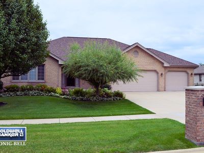 16000 S Ridgewood Dr, Homer Glen, IL, 60491